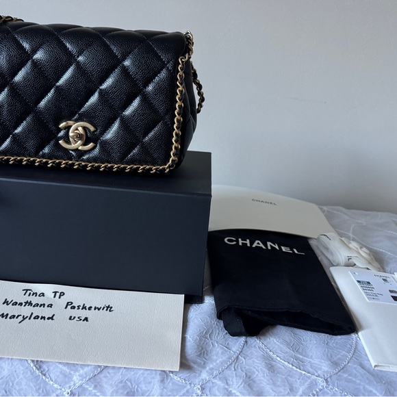 Chanel Black Quilted Leather Bag - Picture 3 of 17